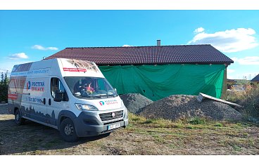 Izolace novostavby rodinného domu se sedlovou střechou v Holedeči
